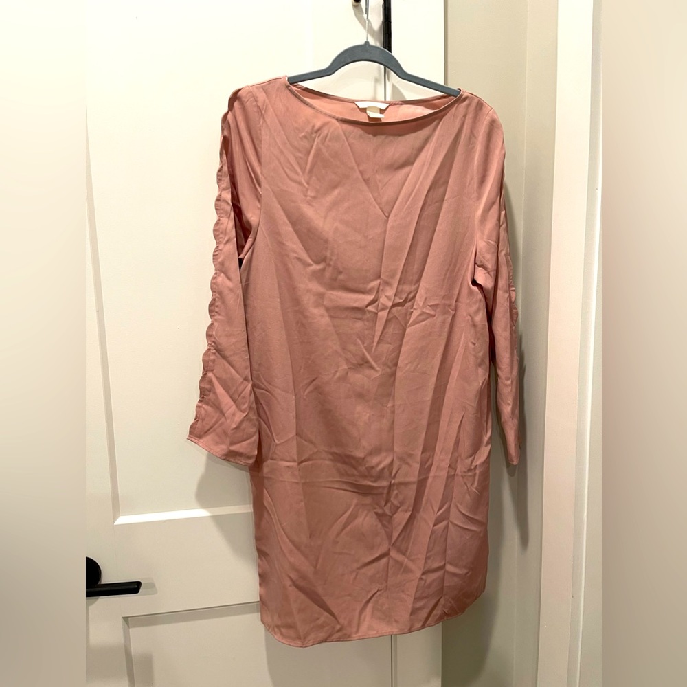 H&M: pink silk-like dress